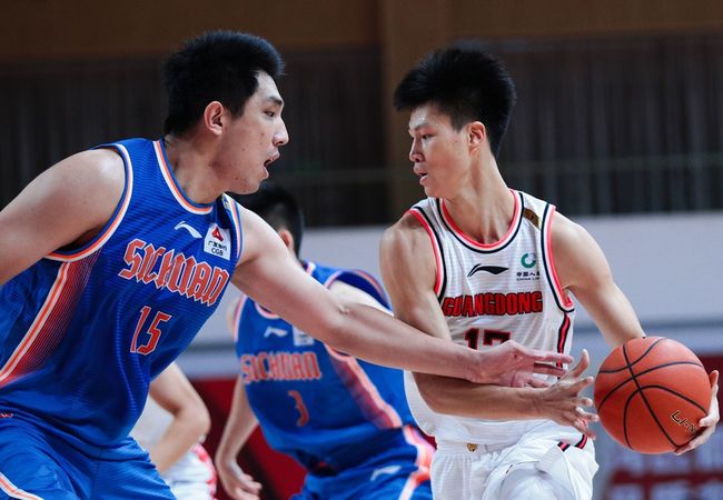 开云平台中国-包含德甲倒计时;山东男篮清晨内部沟通;细节引发关注;球迷炸锅;年轻球员得到机会的词条